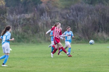 Bild 211 - wBJ TuS Tensfeld - SV Fortuna St. Juergen